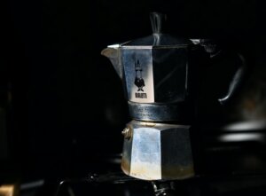 ¿Cómo hacer café de 20 maneras diferentes? 3 cafetera italiana